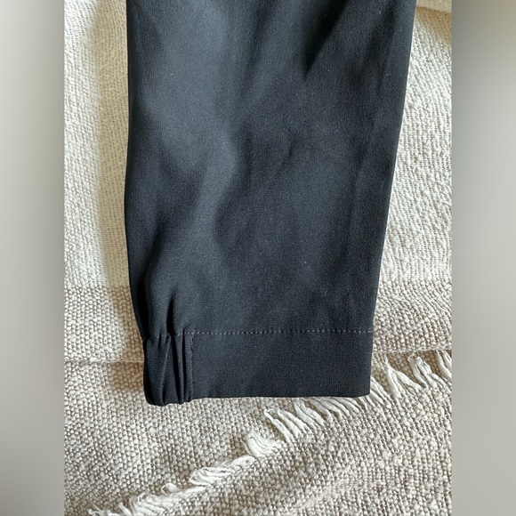 Babaton Cropped Japanese Fabric Trousers - Picture 5 of 6